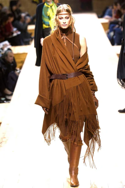 Look 30